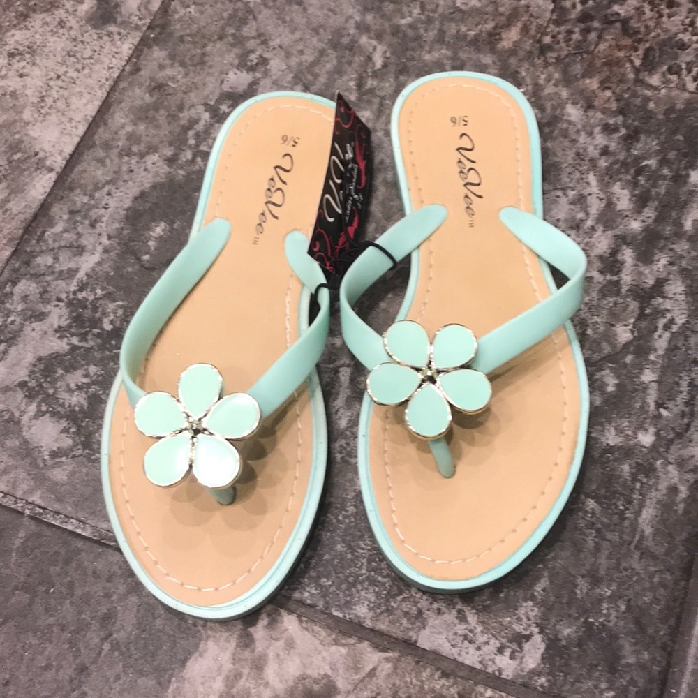 Light green sandals size 5/6 - Picture 1 of 3